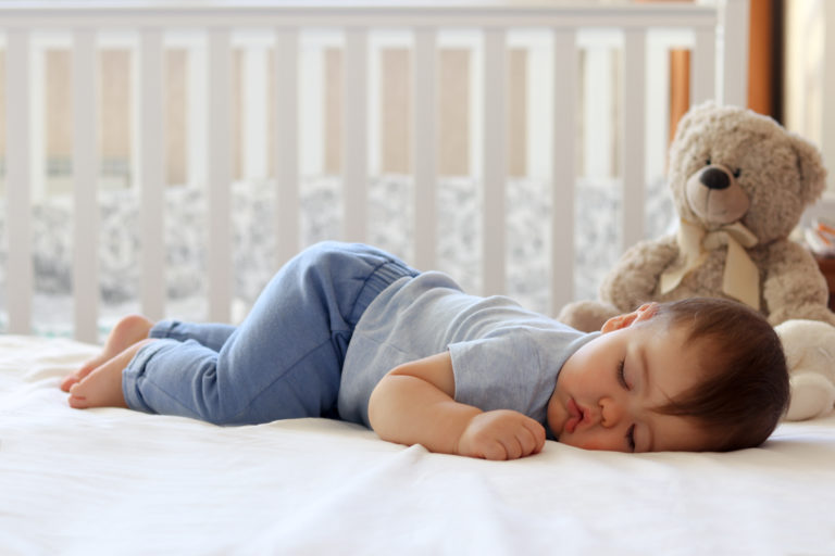 5 Dinge, die Sie nicht über den Schlaf von Neugeborenen wussten