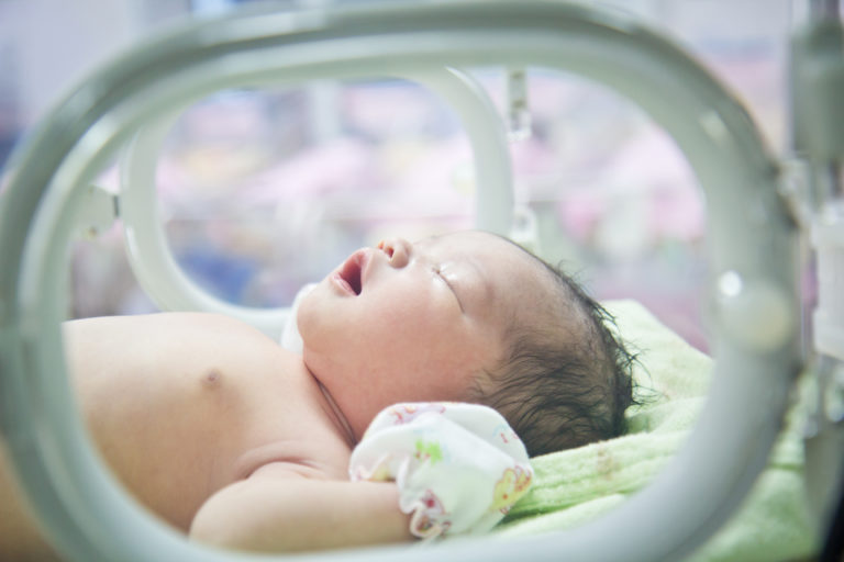 Pflege des Nabelschnurstumpfes Ihres Neugeborenen