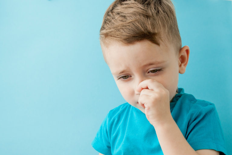 Nasenbohren: Ist popeln für mein Kind gefährlich?